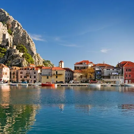 In With Sea View, Balcony, Air Conditioning, Wifi 5129-5 Omiš