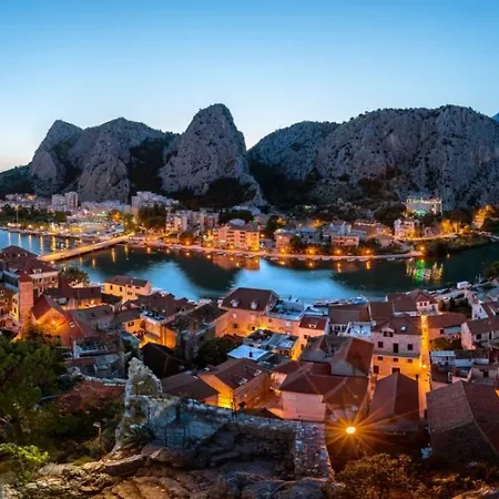 In With Sea View, Balcony, Air Conditioning, Wifi 5129-5 * Omiš